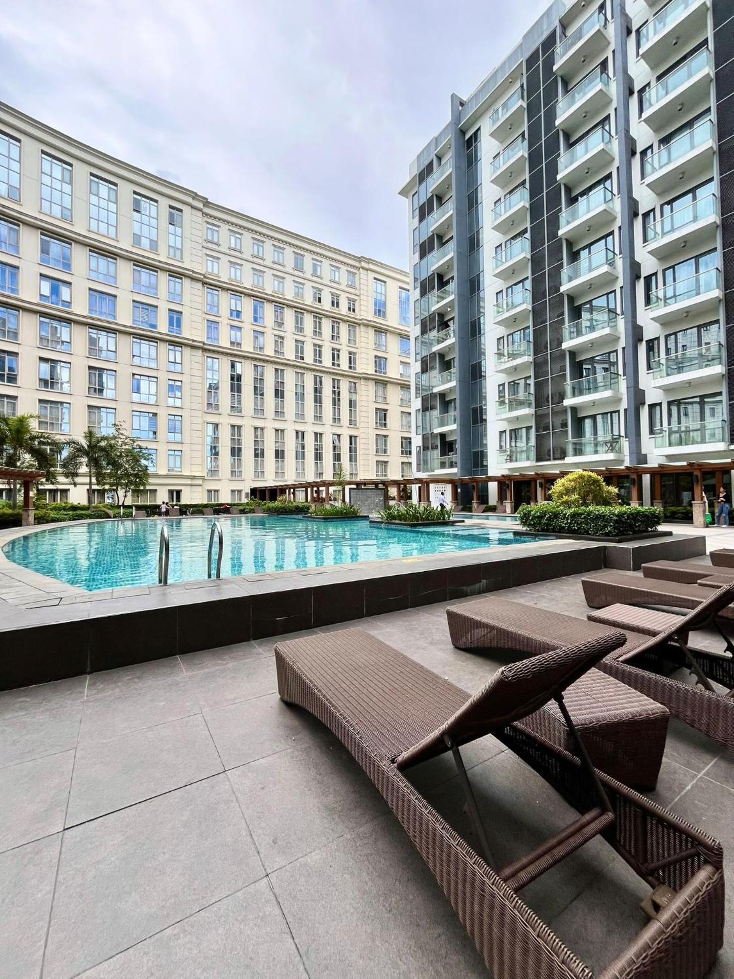 Studio At 81 Newport Boulevard Near Naia With Free Access To All Amenities Up To 2 Pax Manila Exterior photo
