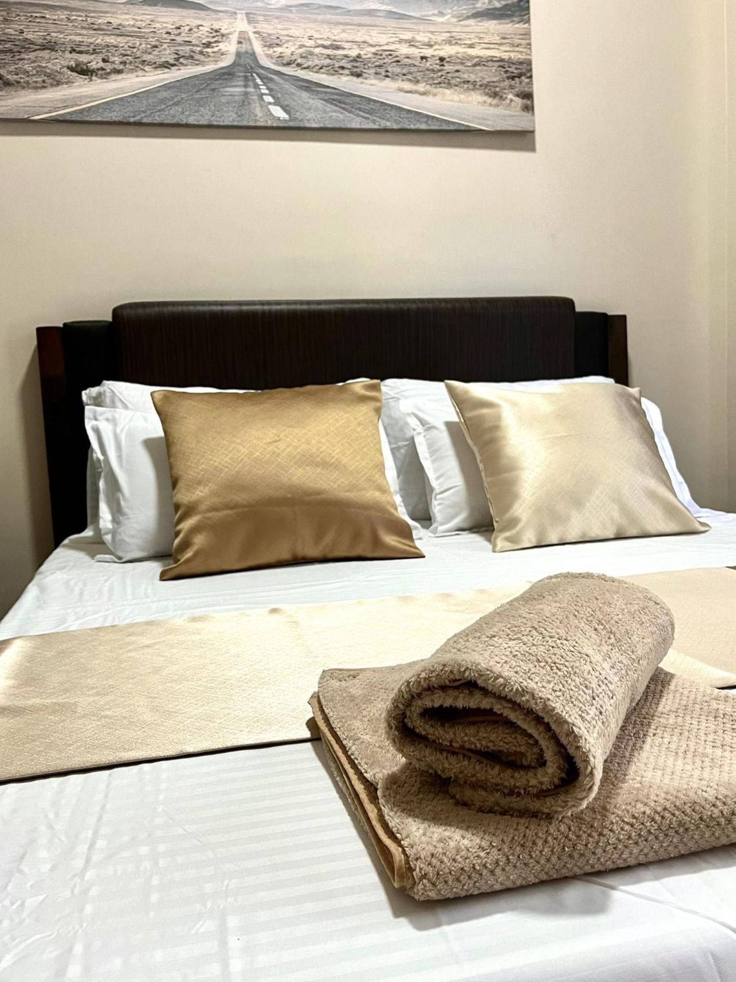 Studio At 81 Newport Boulevard Near Naia With Free Access To All Amenities Up To 2 Pax Manila Exterior photo